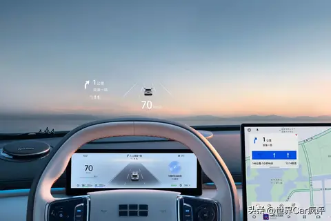 吉利又一款家用SUV,10.18万起,配雷神电混,续航超1300km,好香